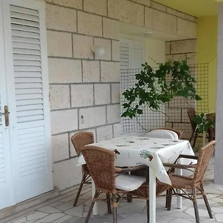 Apartment 4378b